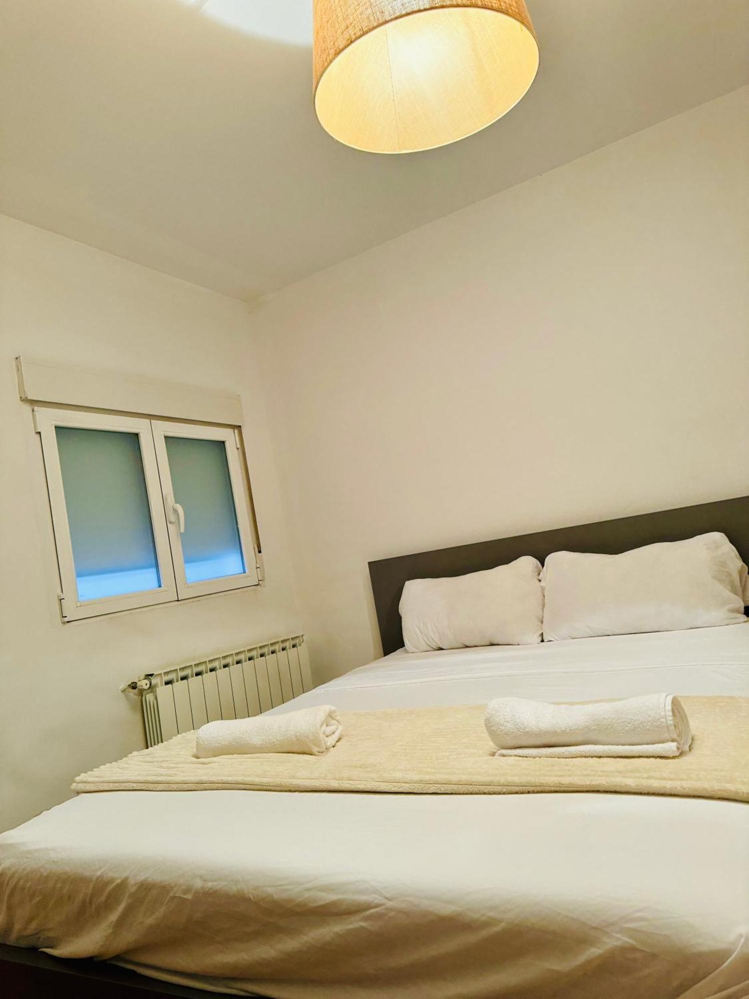 Appartement Pisos Familiares Barajas à Madrid Extérieur photo