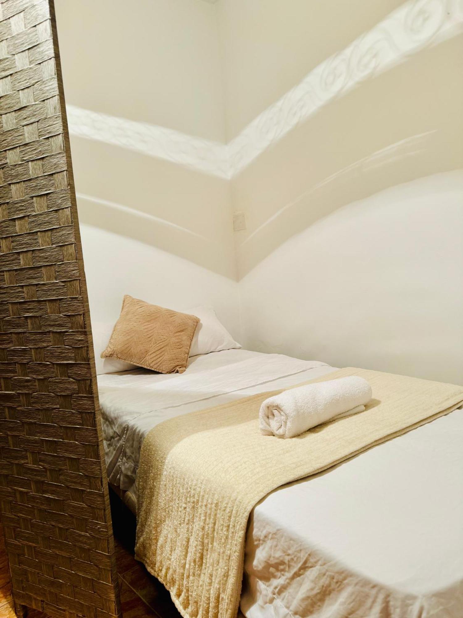 Appartement Pisos Familiares Barajas à Madrid Extérieur photo